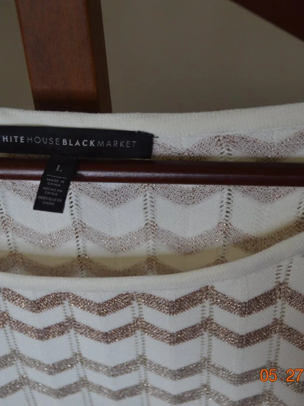 White House Black Market Women’s Large White Knit Chevron Gold Detail Blouse
